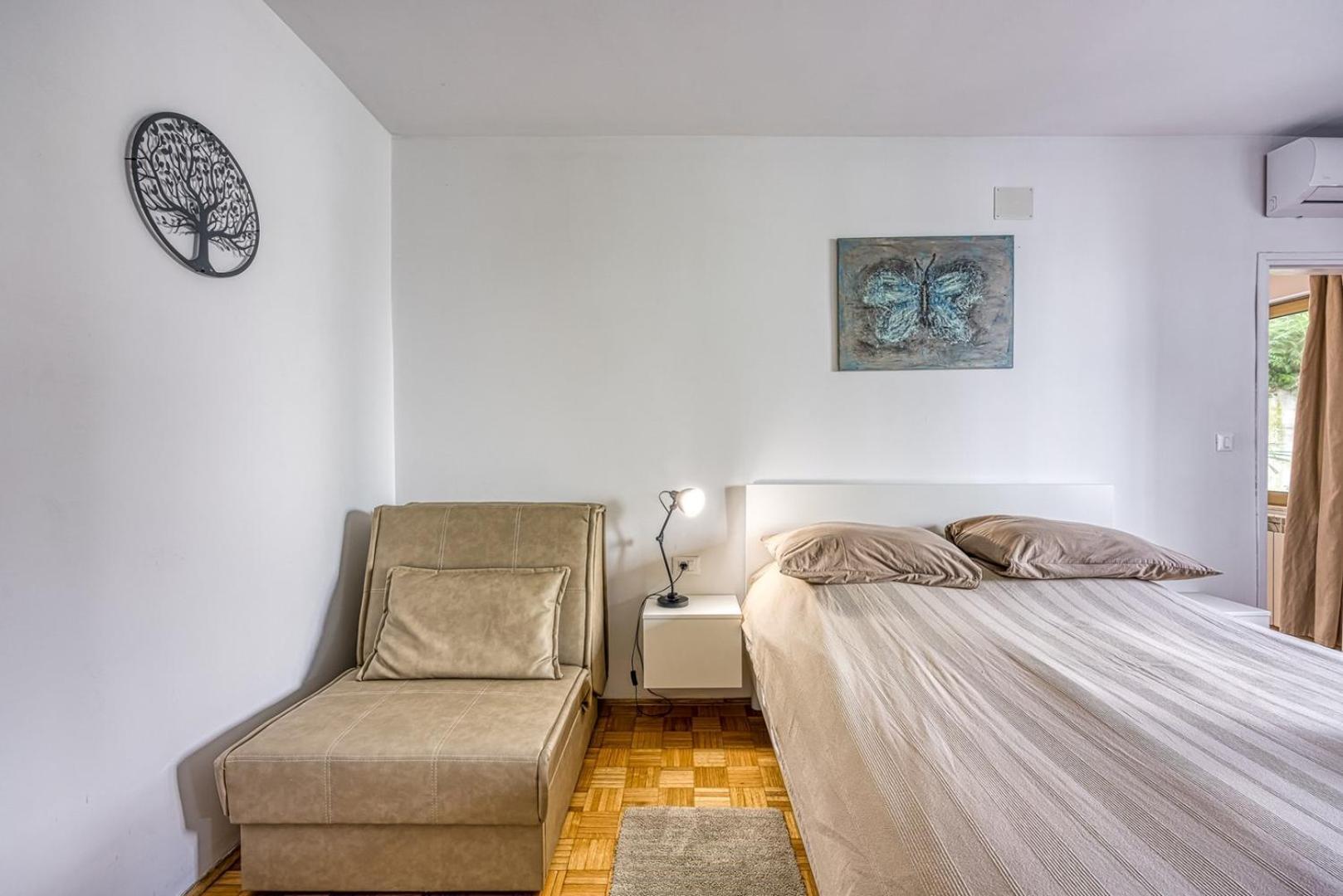 דירות פורץ Aparments Jedro&Karlo מראה חיצוני תמונה
