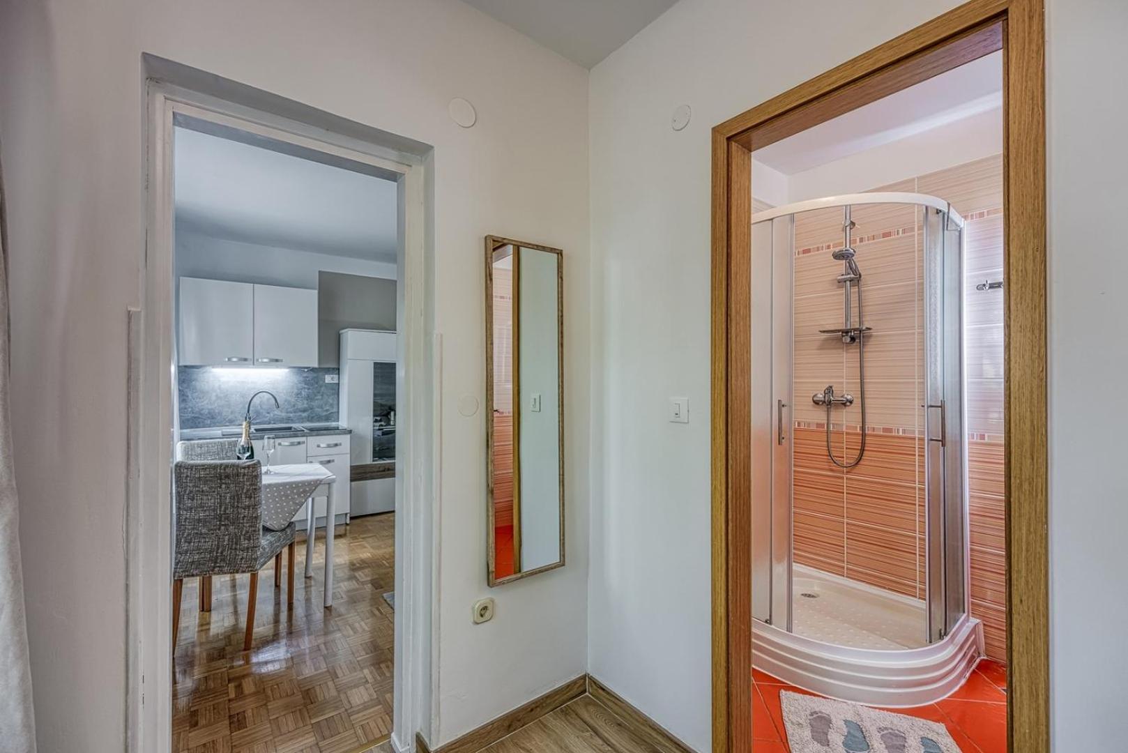 דירות פורץ Aparments Jedro&Karlo מראה חיצוני תמונה
