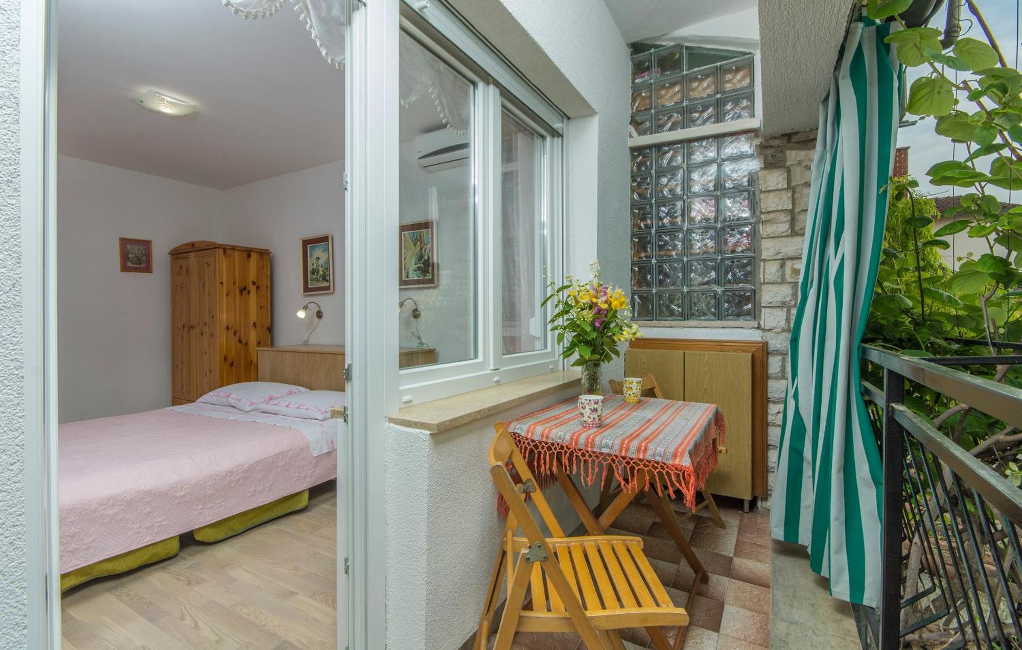 דירות פורץ Aparments Jedro&Karlo מראה חיצוני תמונה